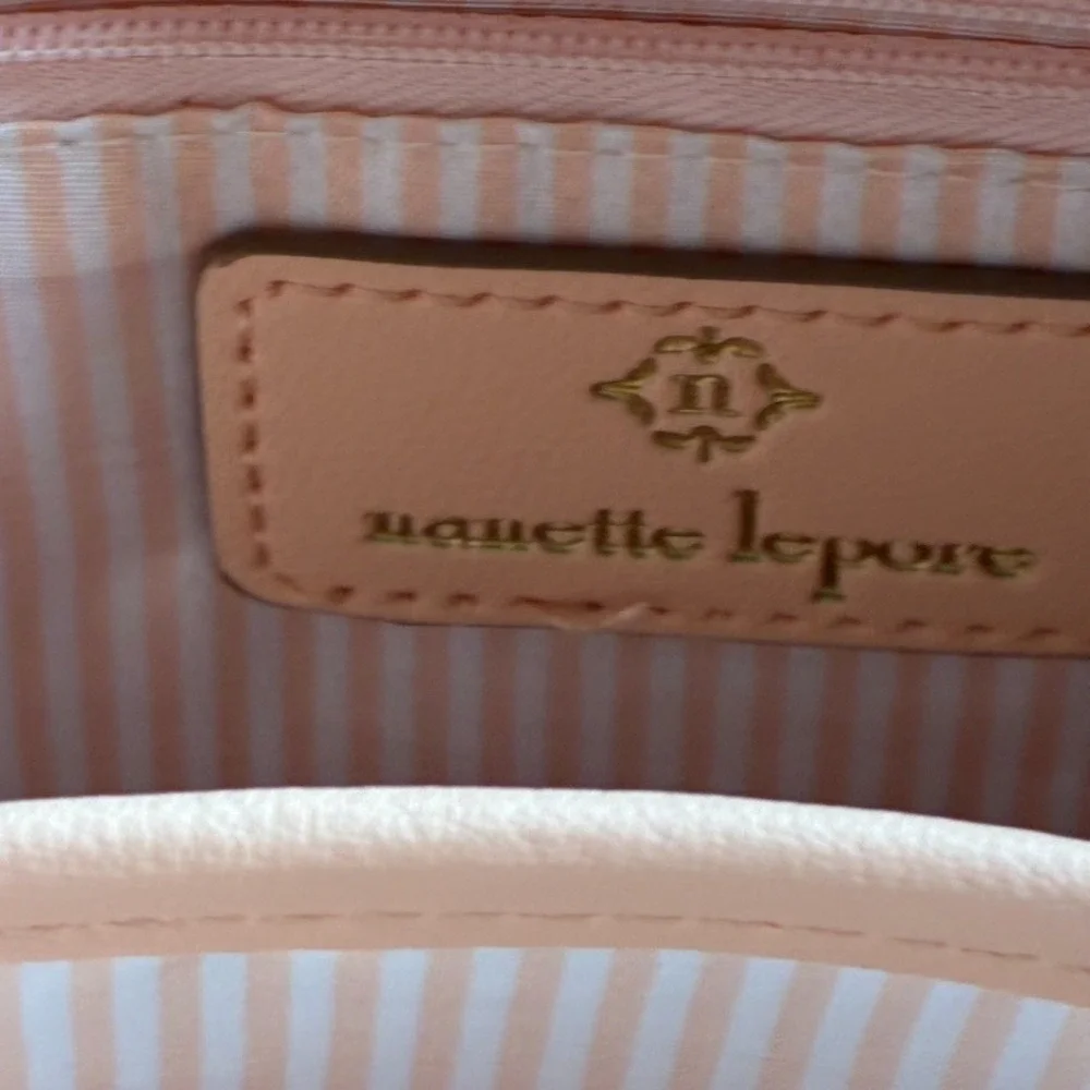 Nanette Lepore Woven Straw Vegan Leather Gold Chain Shoulder‎ Bag Classic Peach
